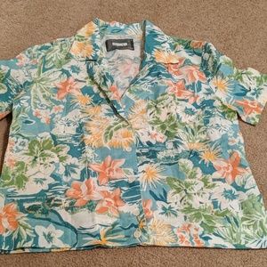 Reformation Tops - Reformation Holiday Shirt in Hawaiian Print Reformation Tops - Reformation Holiday Shirt in Hawaiian Print